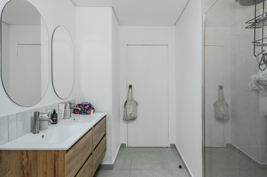 7 Bedroom Property for Sale in Rondebosch Western Cape